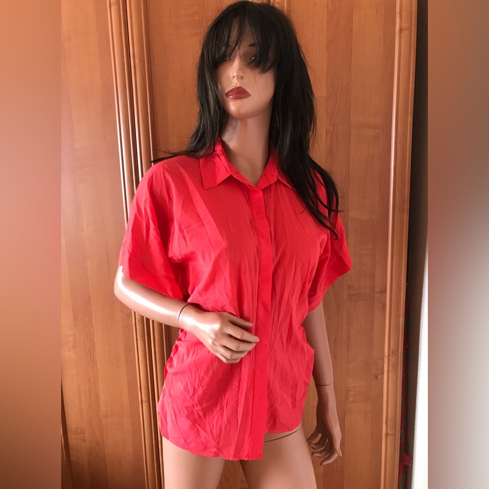 Bebe being red button up top in sz M. NWT